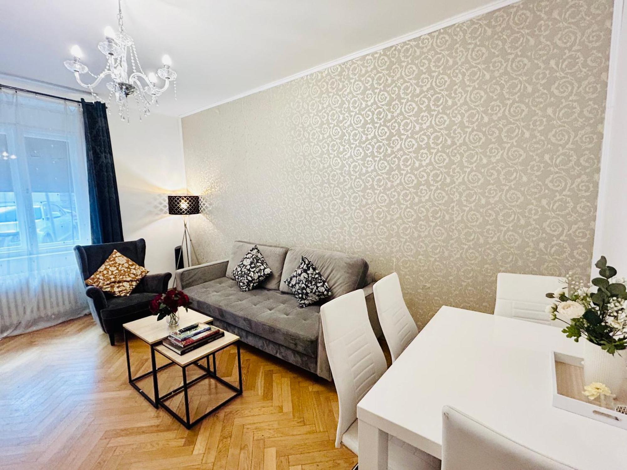 Luxury And Cozy Vinohrady Apartment